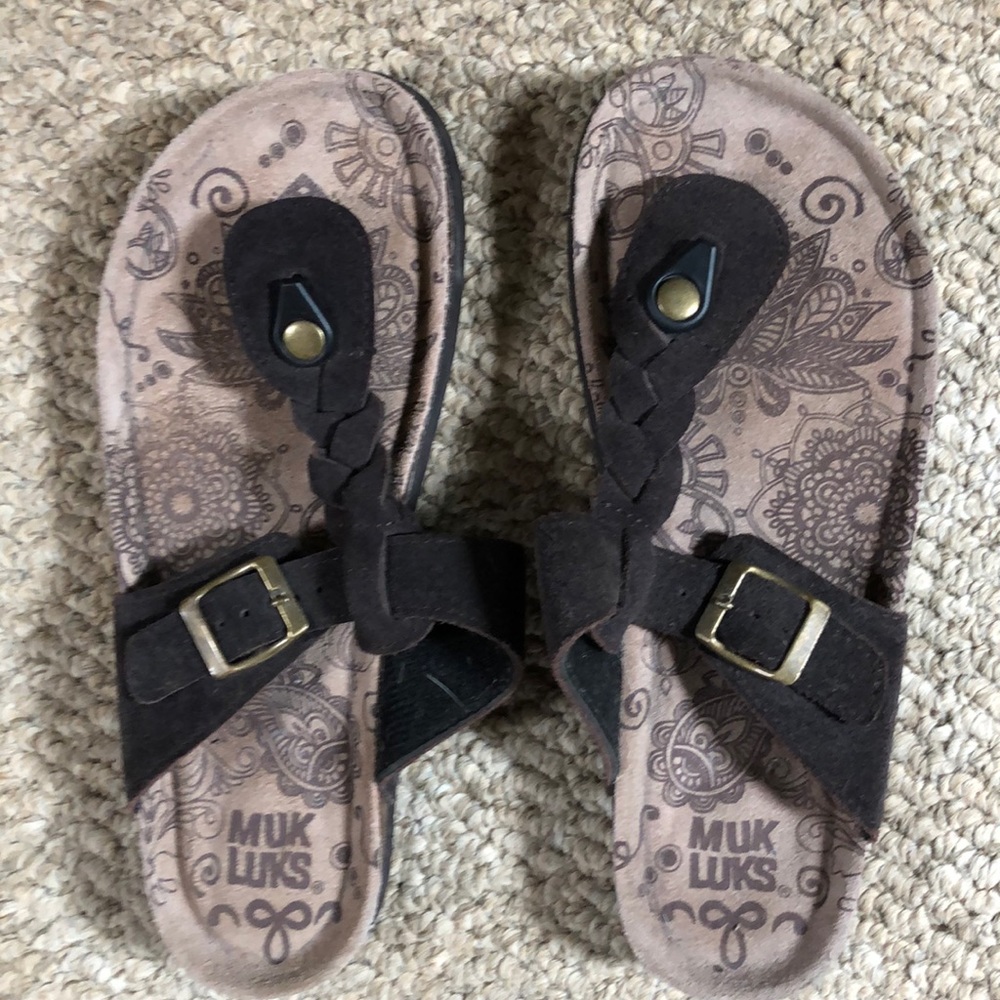 Muk Luks adjustable flip flops.